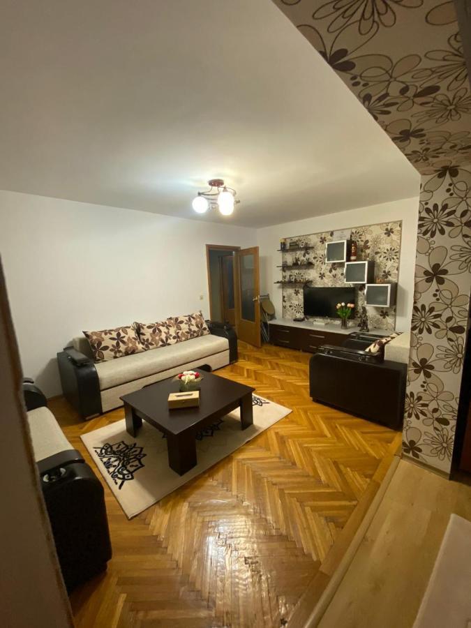 Апартаменты Friend'S House Питешти Экстерьер фото